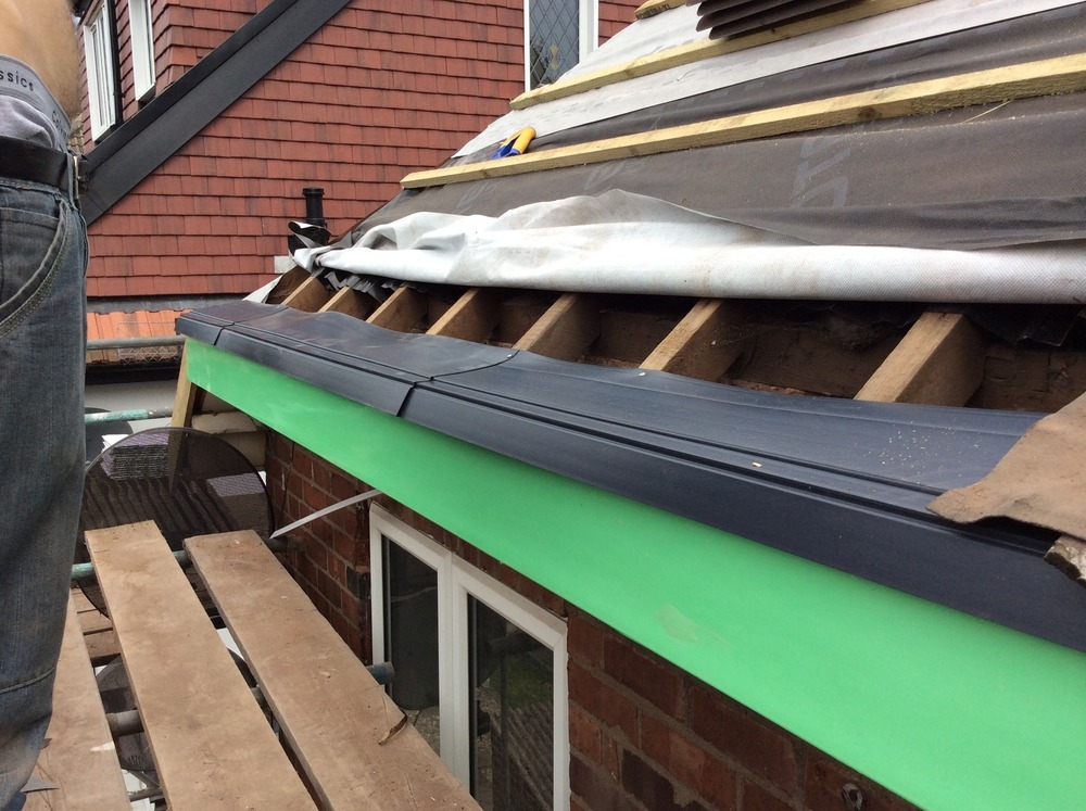 Roofmonkee 100 Feedback, Roofer in Birmingham