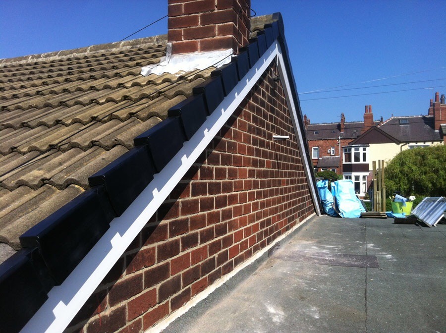 Fasciaroof care 100 Feedback, Roofer in Queensferry