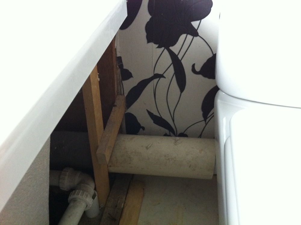 Install bath panel and box pipes in Bathroom Fitting job in Luton, Bedfordshire MyBuilder