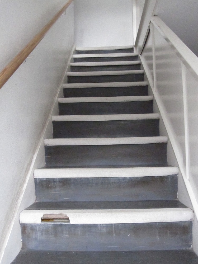 Fitting 19sq m Karndean Flooring in Hallway/Stairs Flooring job in