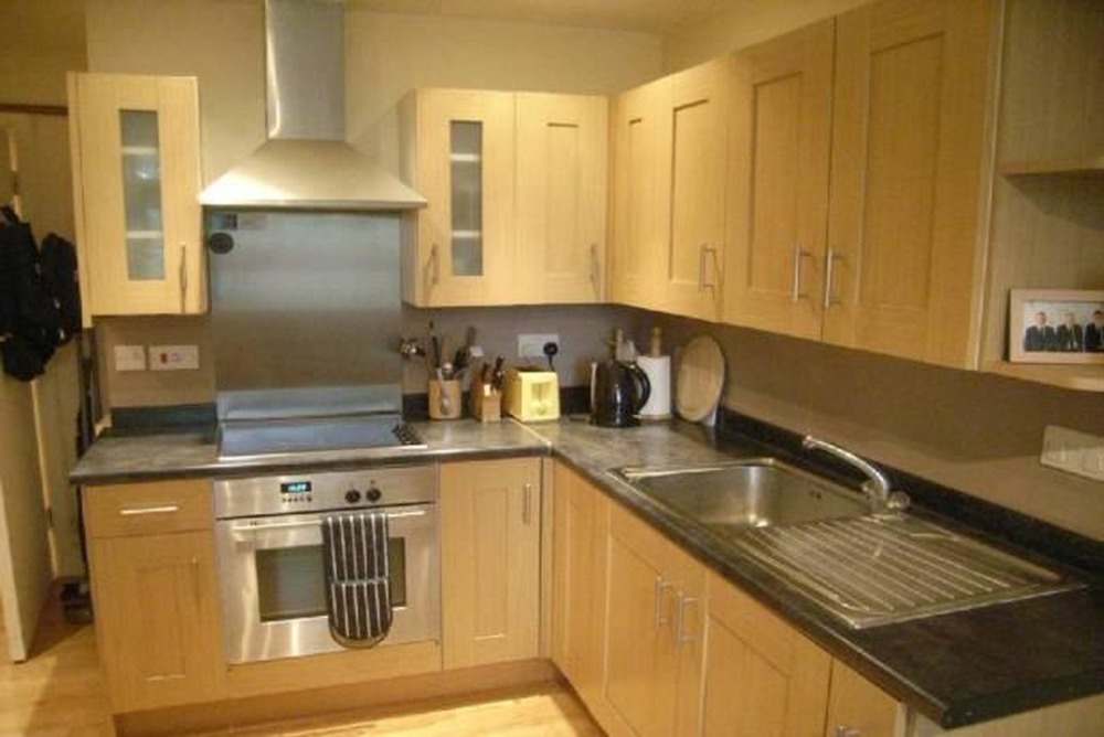Fit integrated washing machine into kitchen cupboard Kitchen Fitting job in Norbury, South