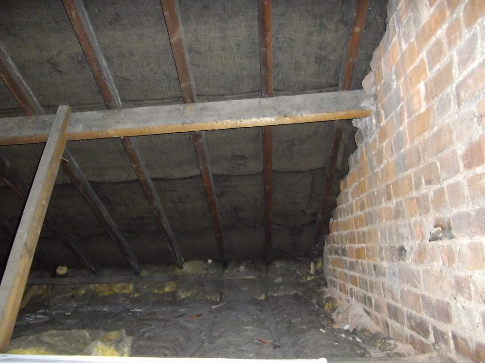 Install additional purlin to strengthen roof Roofing job in