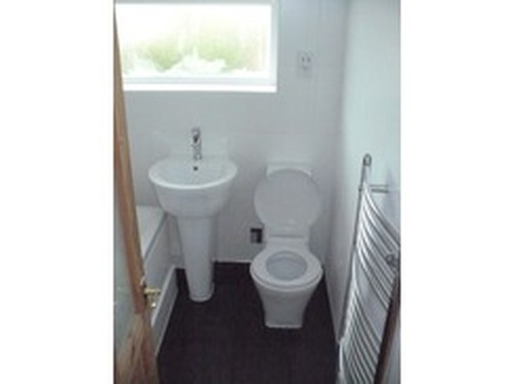 Mercia bathrooms 100 Feedback, Bathroom Fitter, Kitchen Fitter