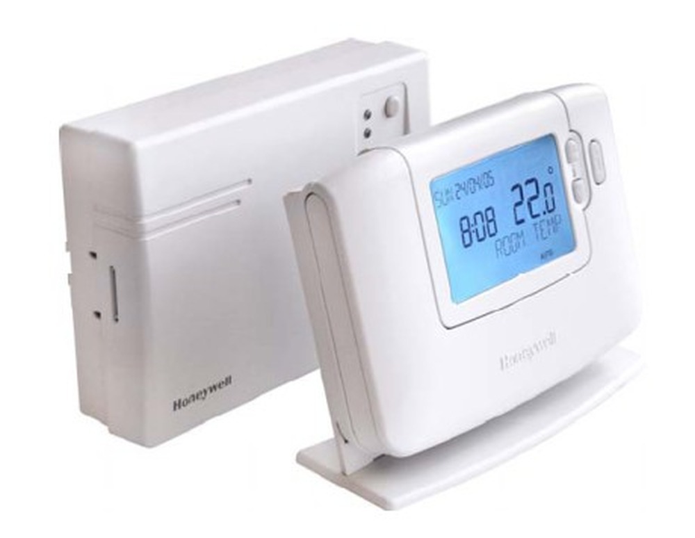 Wireless room thermostat fitted to Ferroli Boiler Plumbing job in