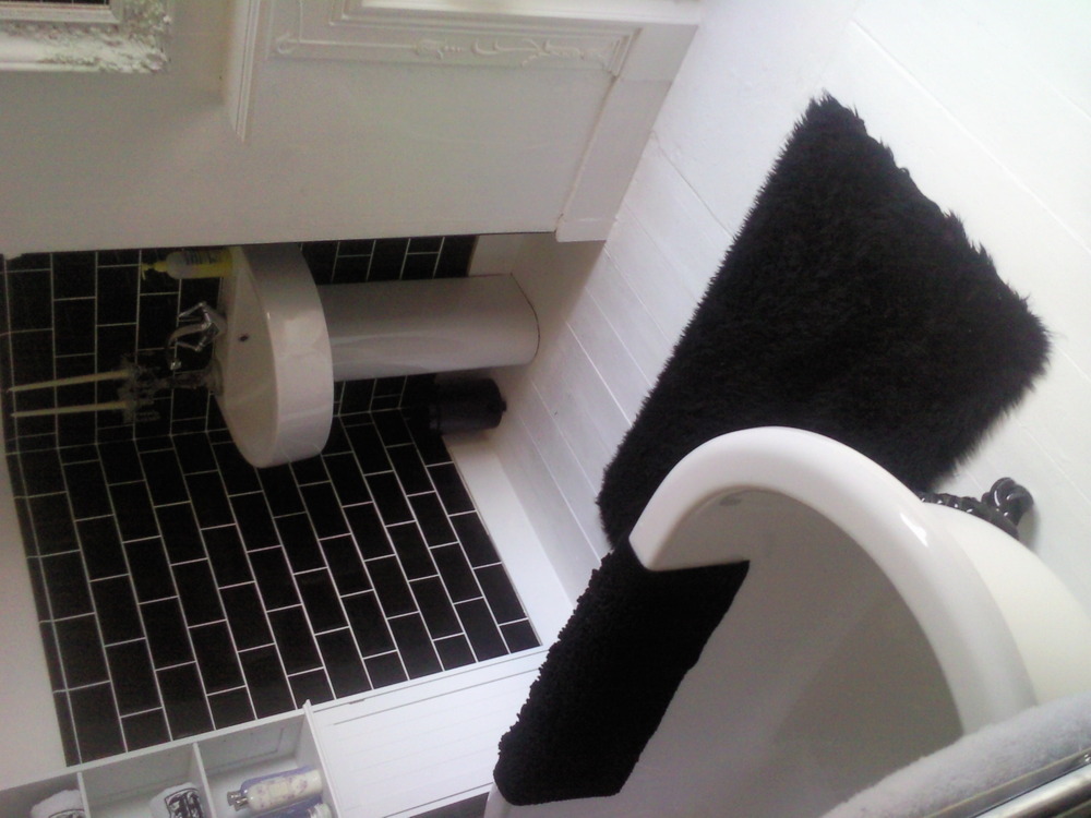 laying lino in bathroom and carpet on stairs Carpet Fitting job in Southend On Sea, Essex