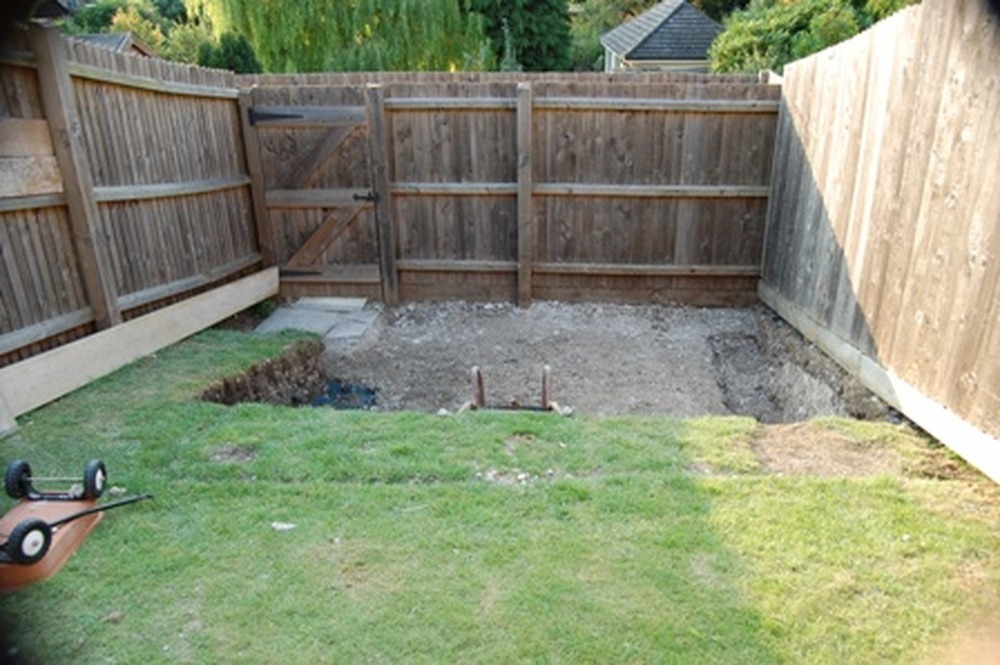 Build a brick retaining wall and shed base - Bricklaying job in 