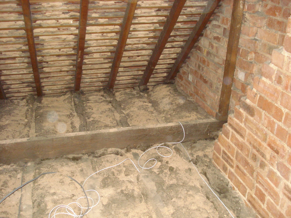 Old loft insulation removal in NG8 Handyman job in Nottingham
