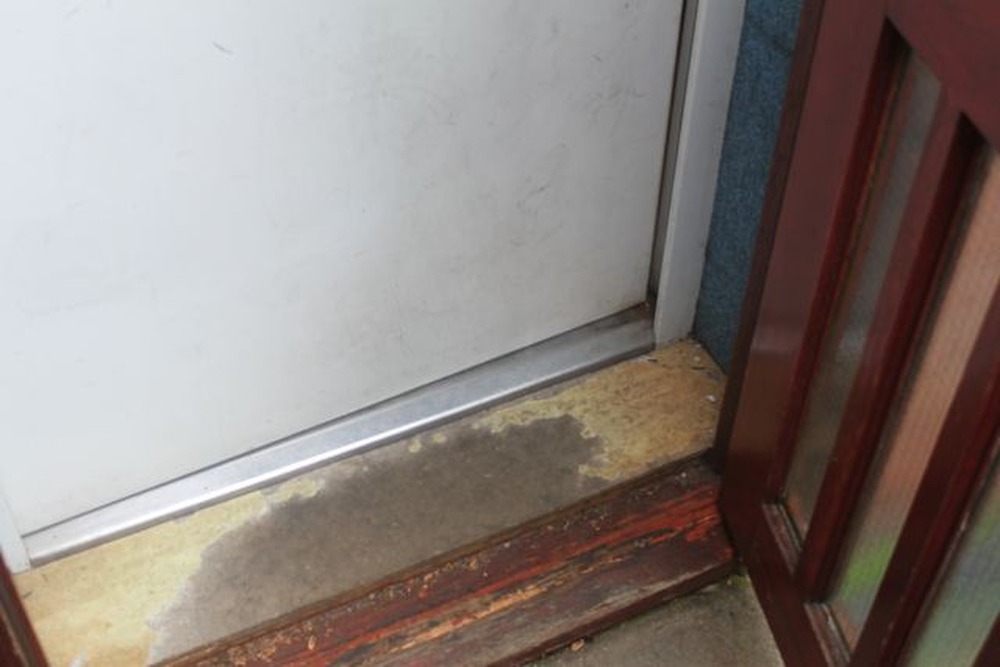 laminate flooring get laminate flooring under door frame laminate flooring get laminate flooring under door frame