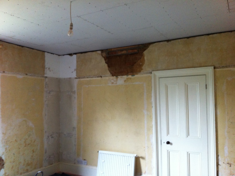 Victorian House 3 rooms replaster (ideally limebased) Plastering